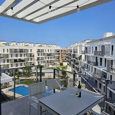 With Pool And Private Jacuzzi On Rooftop Appartamento