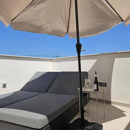 With Pool And Private Jacuzzi On Rooftop Appartamento Dénia